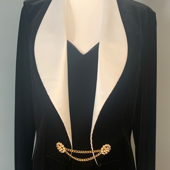 Elegant Black and White Dress with Gold Accent Tuxedo Dress Velvet Size 16 - Picture 13 of 15